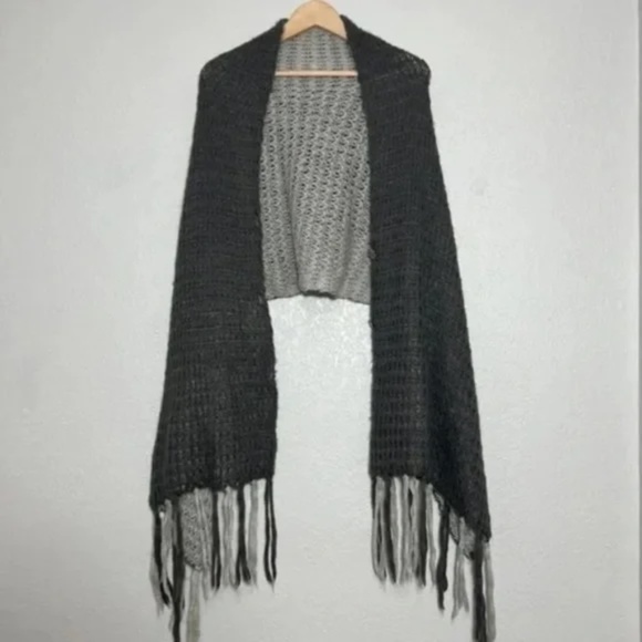 Button up two tone knitted blanket shawl / scarf - Picture 1 of 8